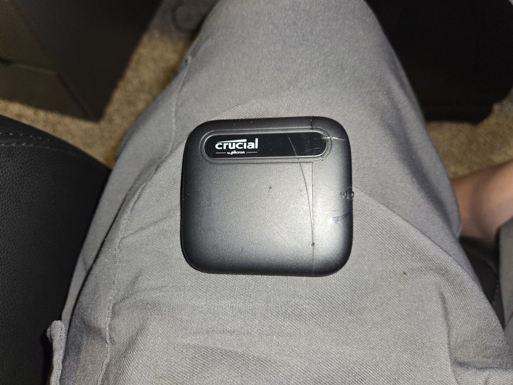 Crucial X6 4 TB Portable Solid State Drive - Internal USB C ***NO TRADE OFFERS PLEASE*** 
