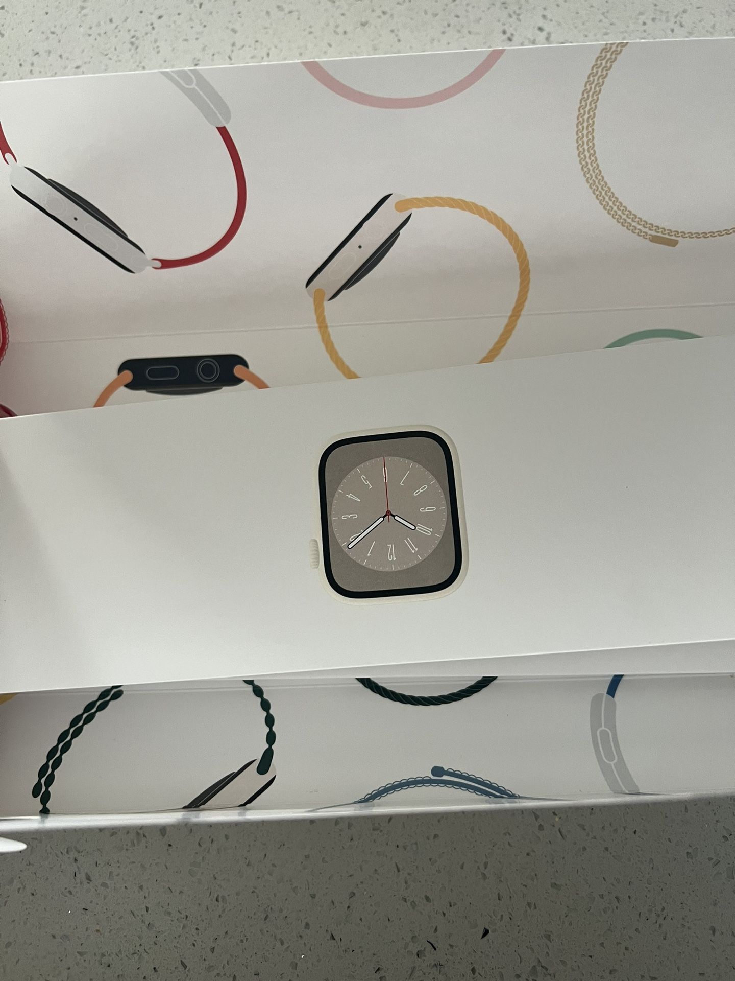 New Apple Watch Series 8 Starlight
