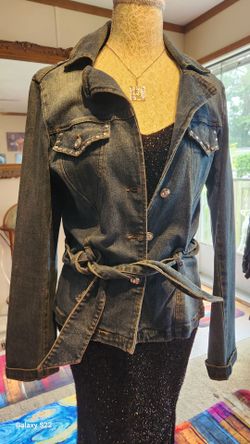 PRELOVED CACH'E SIZE 10  Wash Denim Jacket with Belt and Rhinestones