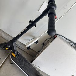 GoTrax Electric Scooter