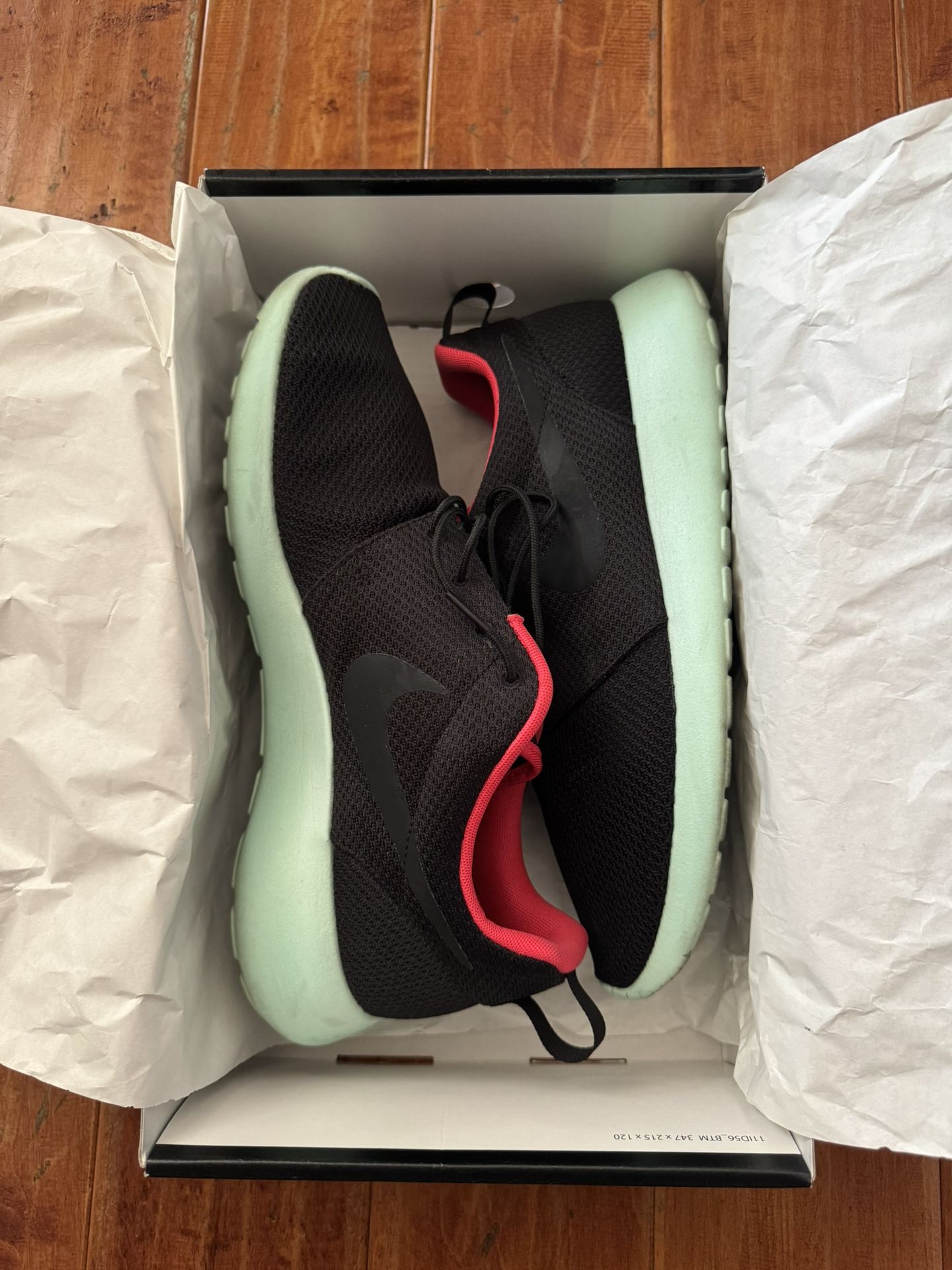 NikeID Roshe Run “Yeezy” 2013