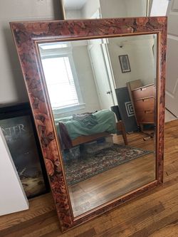 Mirror with flower border