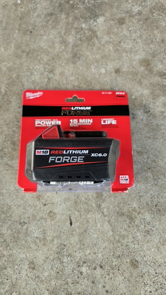 MilwaukeeBattery 6.0 FORGE M18 18V Lithium Ion REDLITHIUM FORGE 6.0 Ah Battery