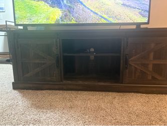 FREE FURNITURE NEED TO BE PICKED UP by Sunday, August 2