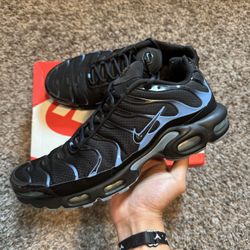 Nike Air Max Plus “Black University Blue”