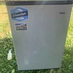 Mini Fridge 
