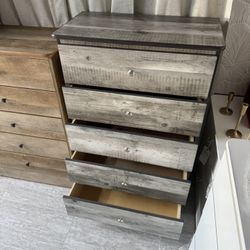 White Vintage Dresser 5 Drawer Chest New !