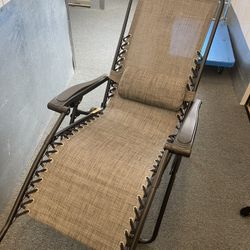 foldable lounge chair