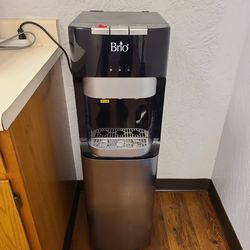 Brio bottom loading water cooler dispenser