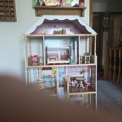 Doll House 