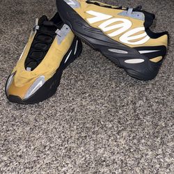 adidas Yeezy Boost 700 Mnvn Honey Flux Yzy 700 Mnvn