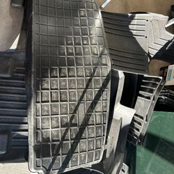 Like New Expedition Floor Mats