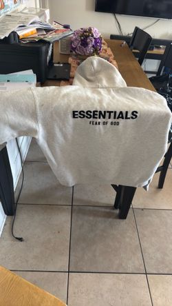 L essential hoodie