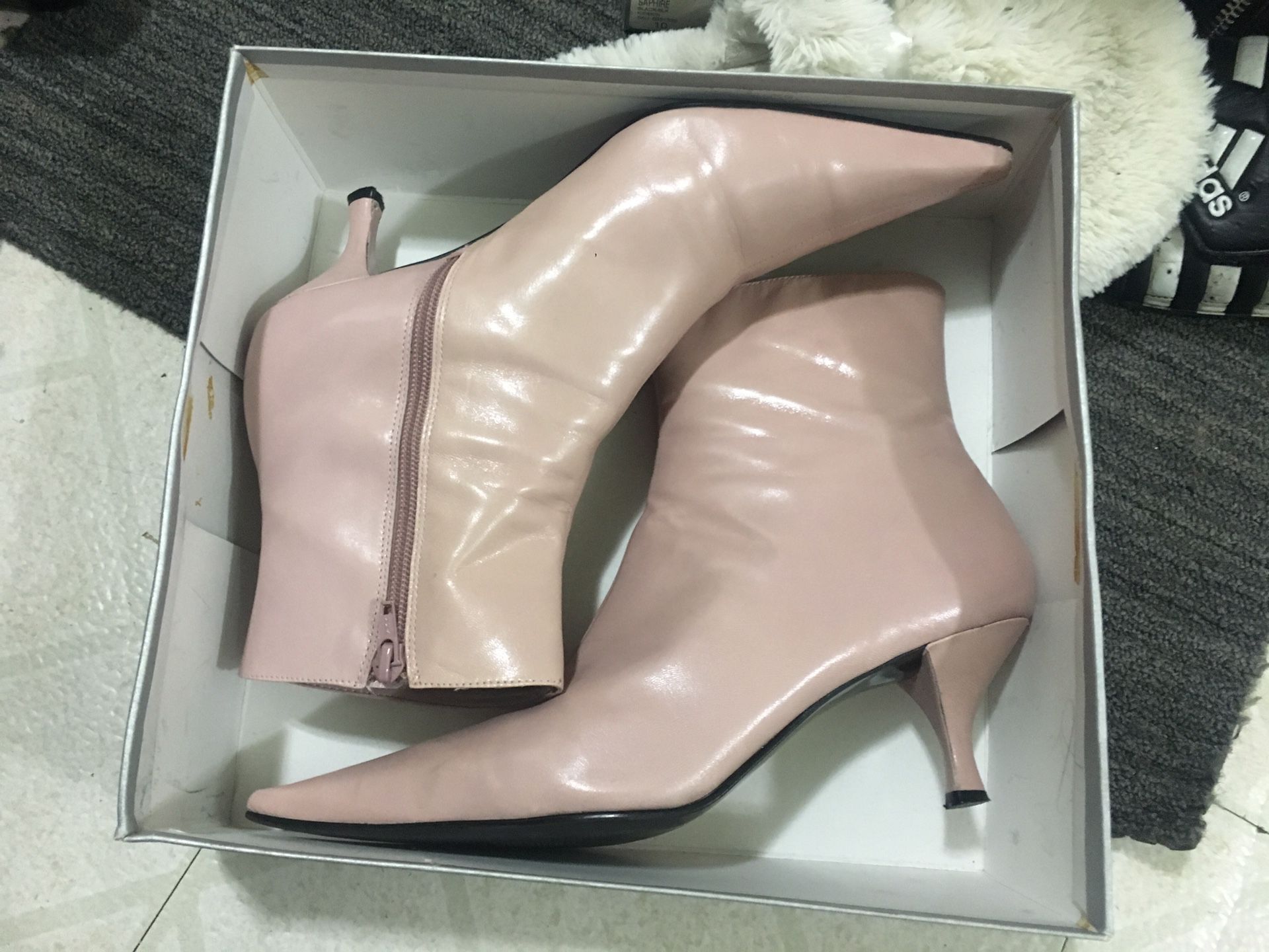 Pink small heel boot