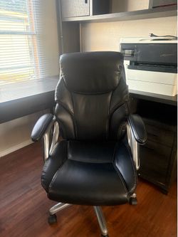 Desk chair/silla de escritorio