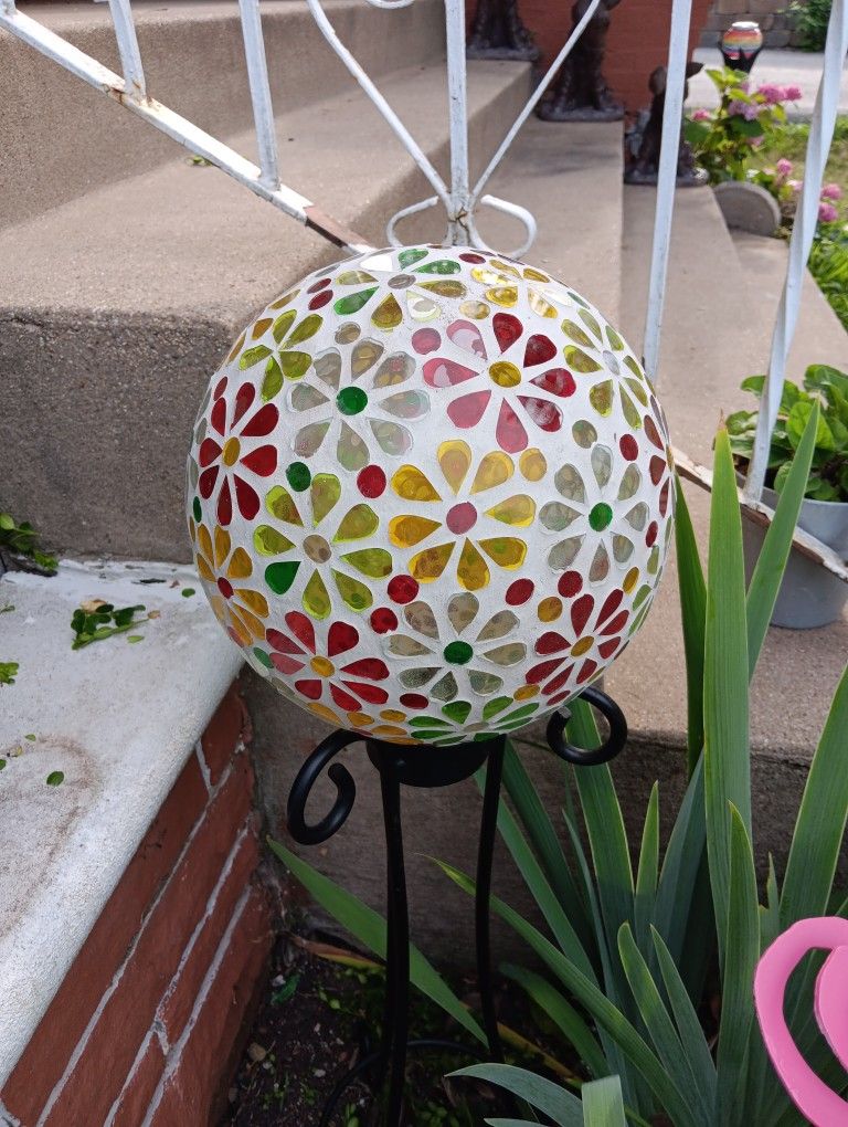36" Colorful Mosaic Glass Gazing Ball W/Metal Holder Stand Yard Decoration