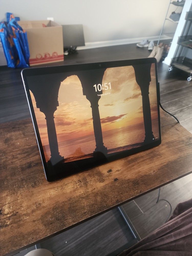 Microsoft Surface Pro 9 (16GB RAM, 256gb, i5-1235U)