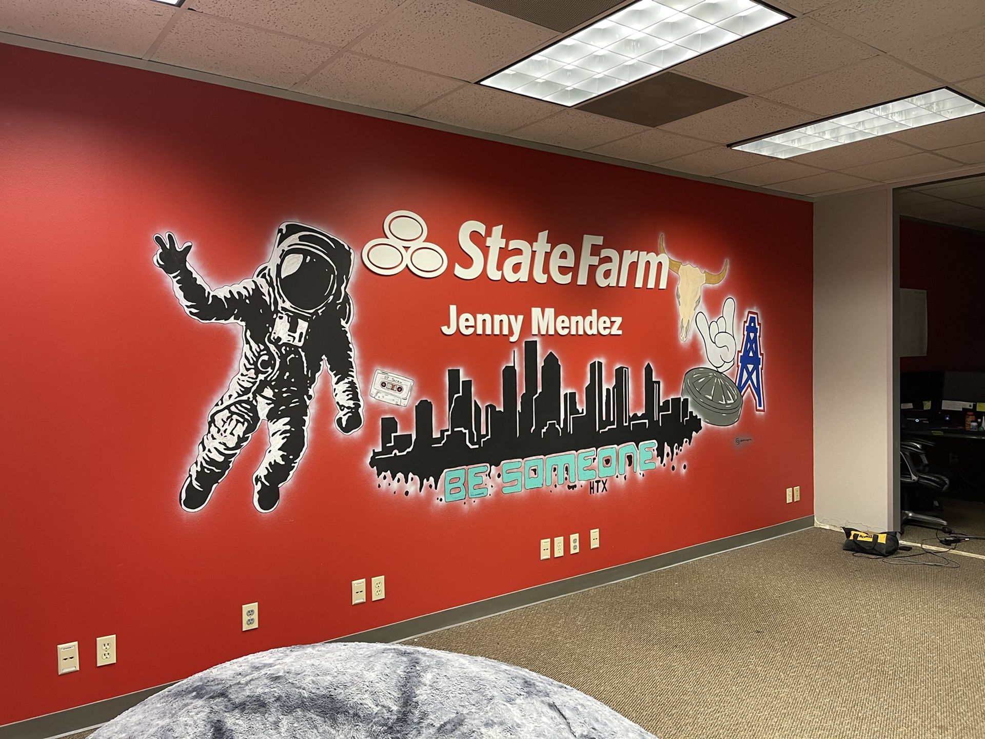 Murals Or Themed Walls
