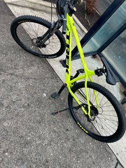 2021 Trek Marlin 5 & Instep Bike Trailer!!!!