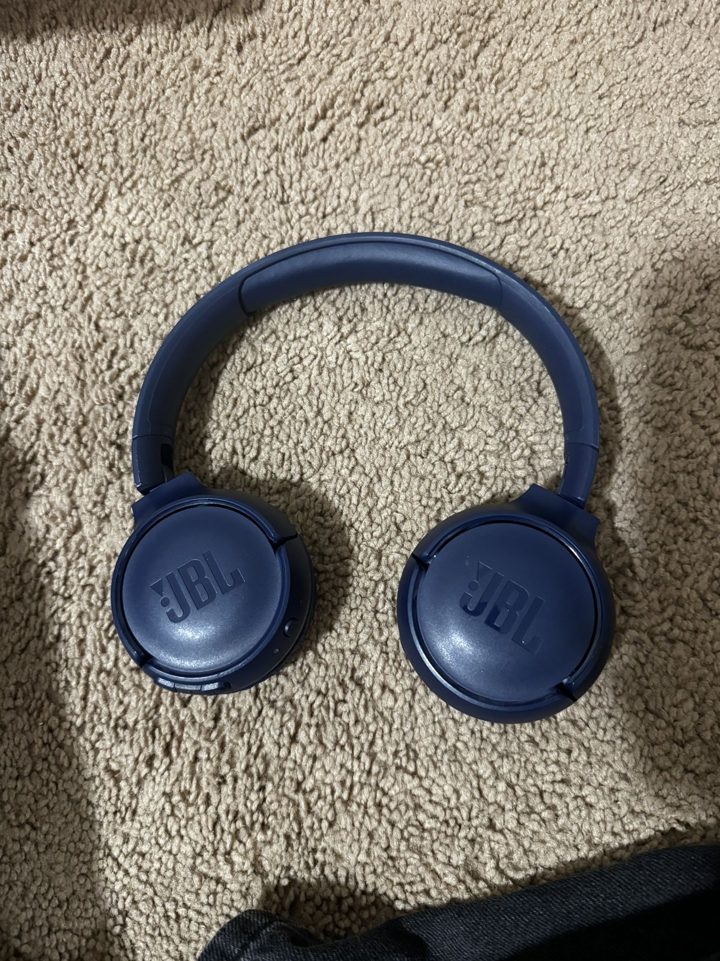 JBL Tune 520BT Bluetooth Wireless OnEar Headphones