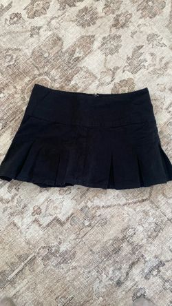 Black mini skirt , new size l from forever 21