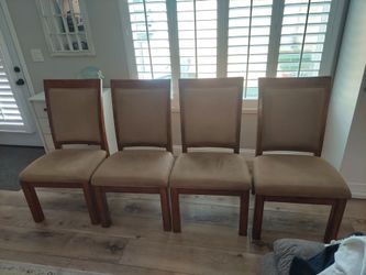 Dining Room Table and Chairs