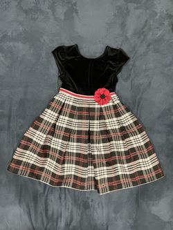 Girls Formal Dress (Size 7)
