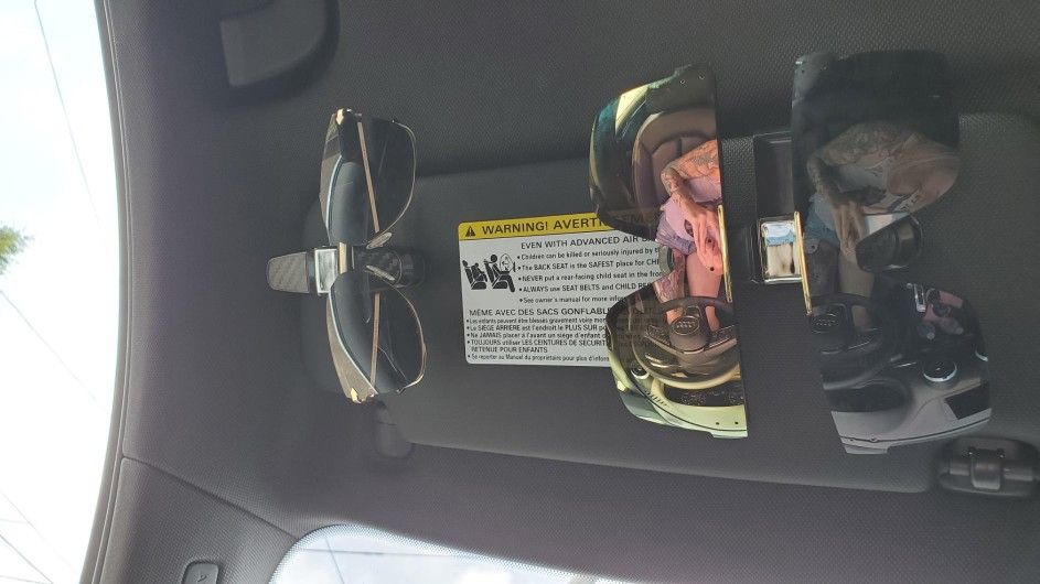 Boao 4 Pcs Sunglasses Holders for Car Sun Visor, Glasses Ticket Card Clip Mount Hanger, Double-Ends Clip 180 Degree Rotational Car Visor Accessories(B