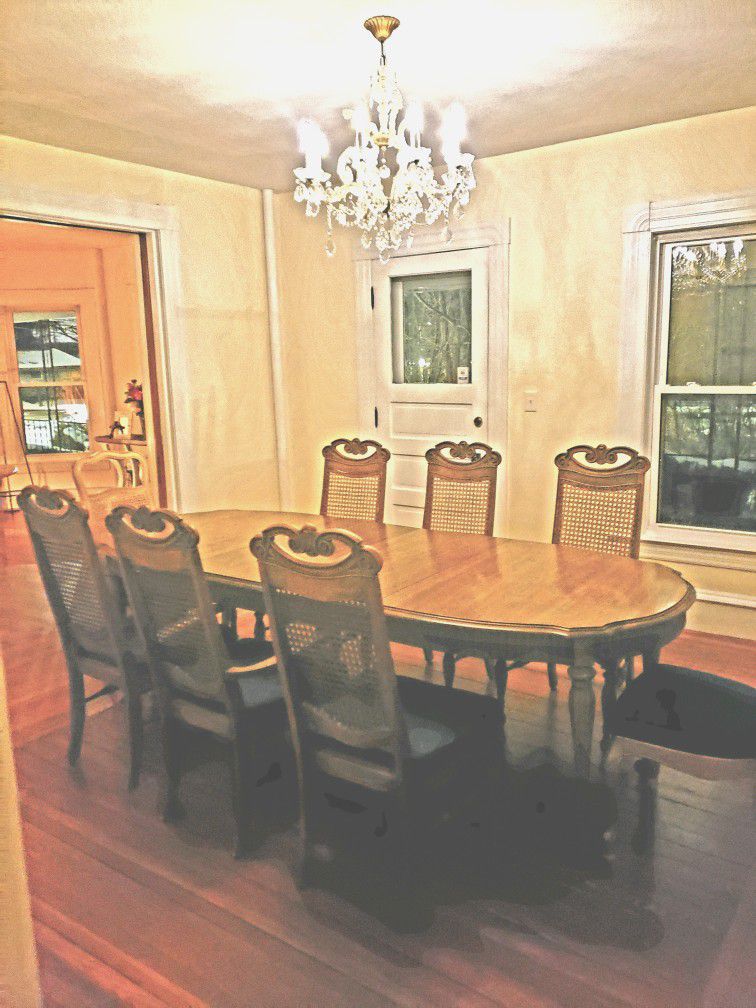 Antique Dining Table W/chairs 