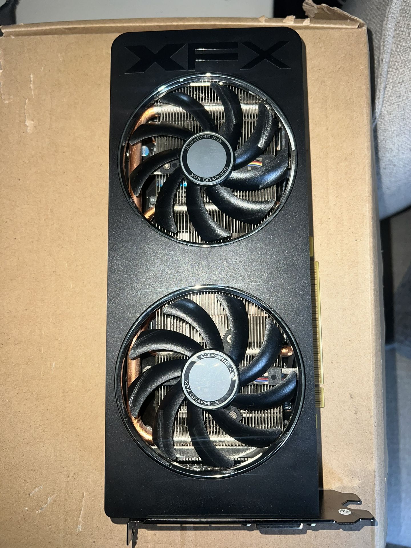 Asus R9 270x 2GB