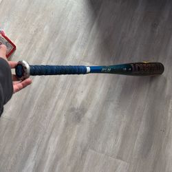 Louisville Slugger Atlas 31 Inch 28 Ounces 150$OBO