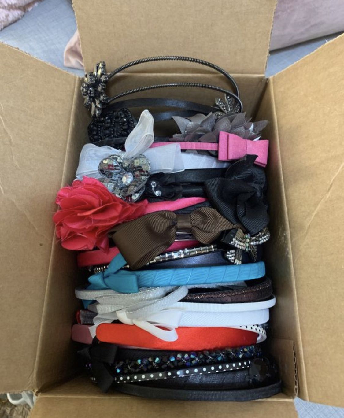 HUGE variety of girls headbands!