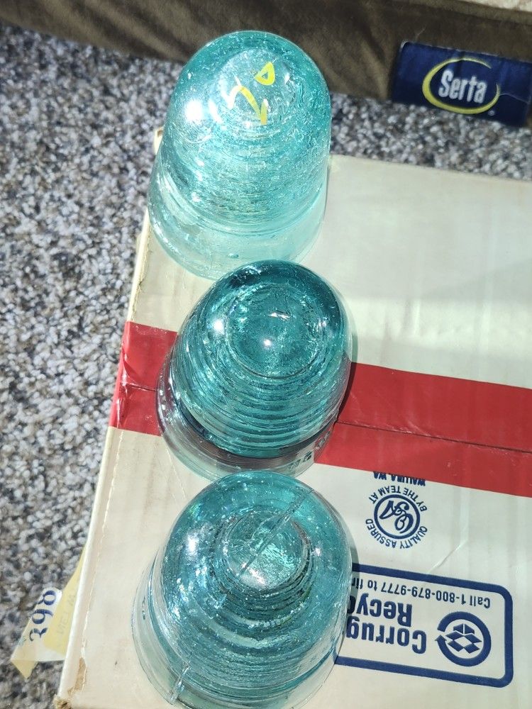 Antique GLASS INSULATORS Brookfield CD 145