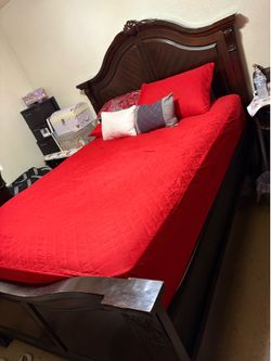 Queen bedroom set