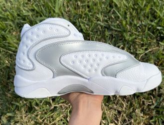 Size 8.5 - Jordan OG White Metallic Silver