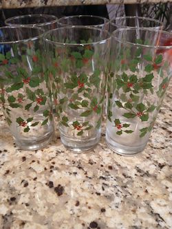 Holly Berry Drinking Glasses