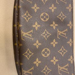 Louis Vuitton Pochette