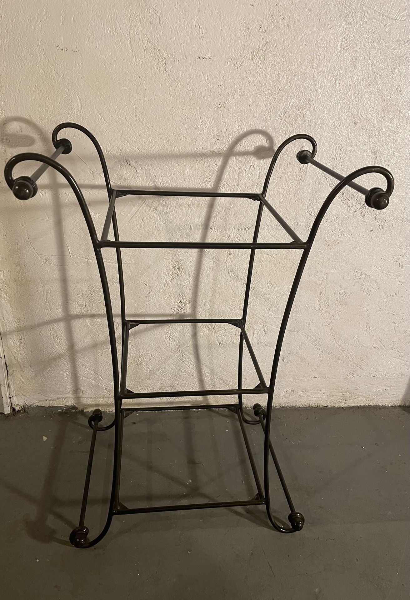 Vintage 3-Tier Wrought Iron Side Table/Plant Stand (Pier 1 Imports)