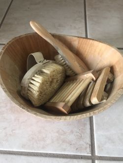Wooden Shower/Bath Bowl w/Brushes & Soap Holders