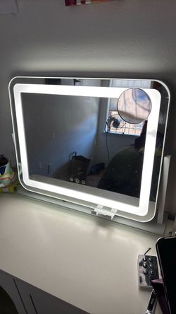 Vanity mirror