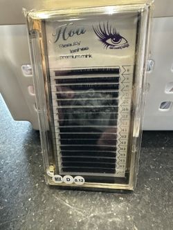 eyelash box