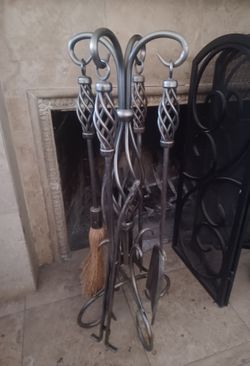 Stainless steel fire place tool set