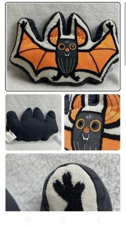 Halloween Bat Decorative Throw Pillow