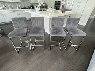 4 bar stools