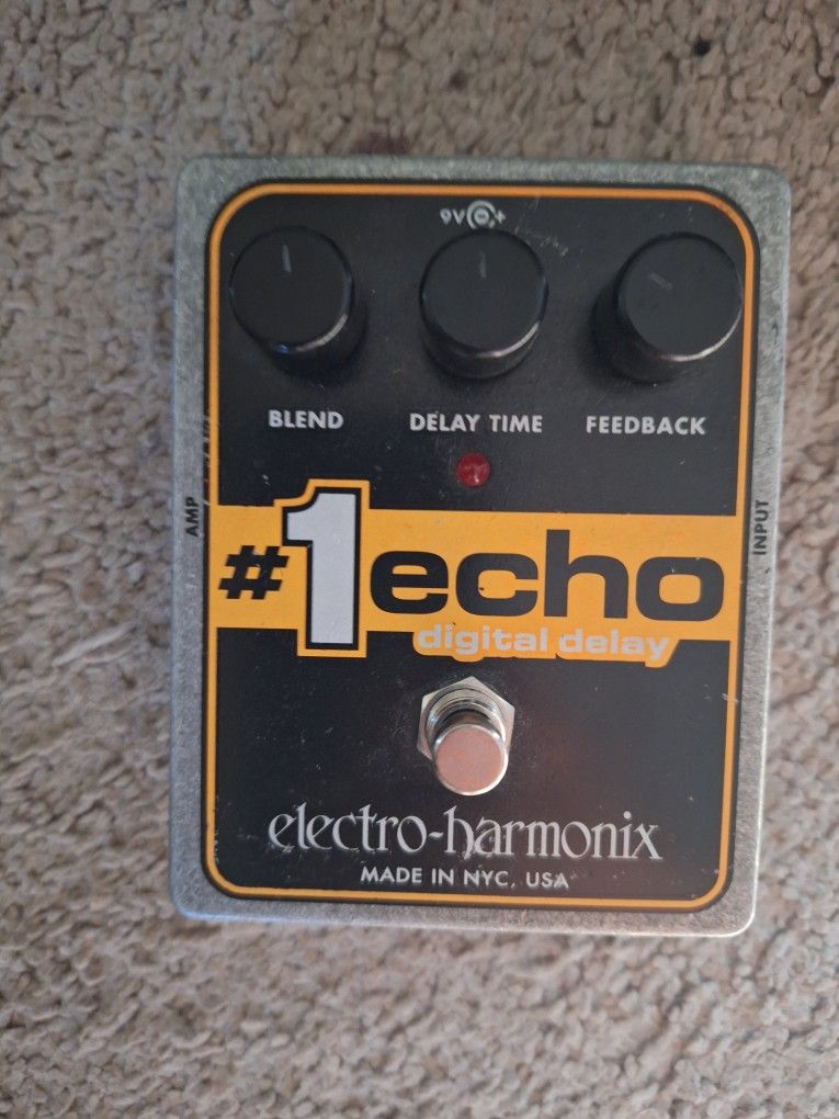 EHX Digital Delay Pedal