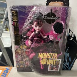 Mattel Monster High monster ball Draculaura doll