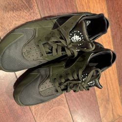 Nike Huarache Size 13 