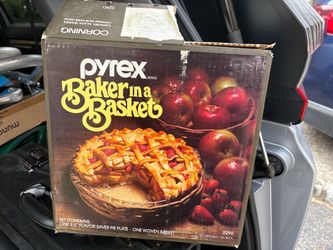 PYREX PIE IN A BASKET