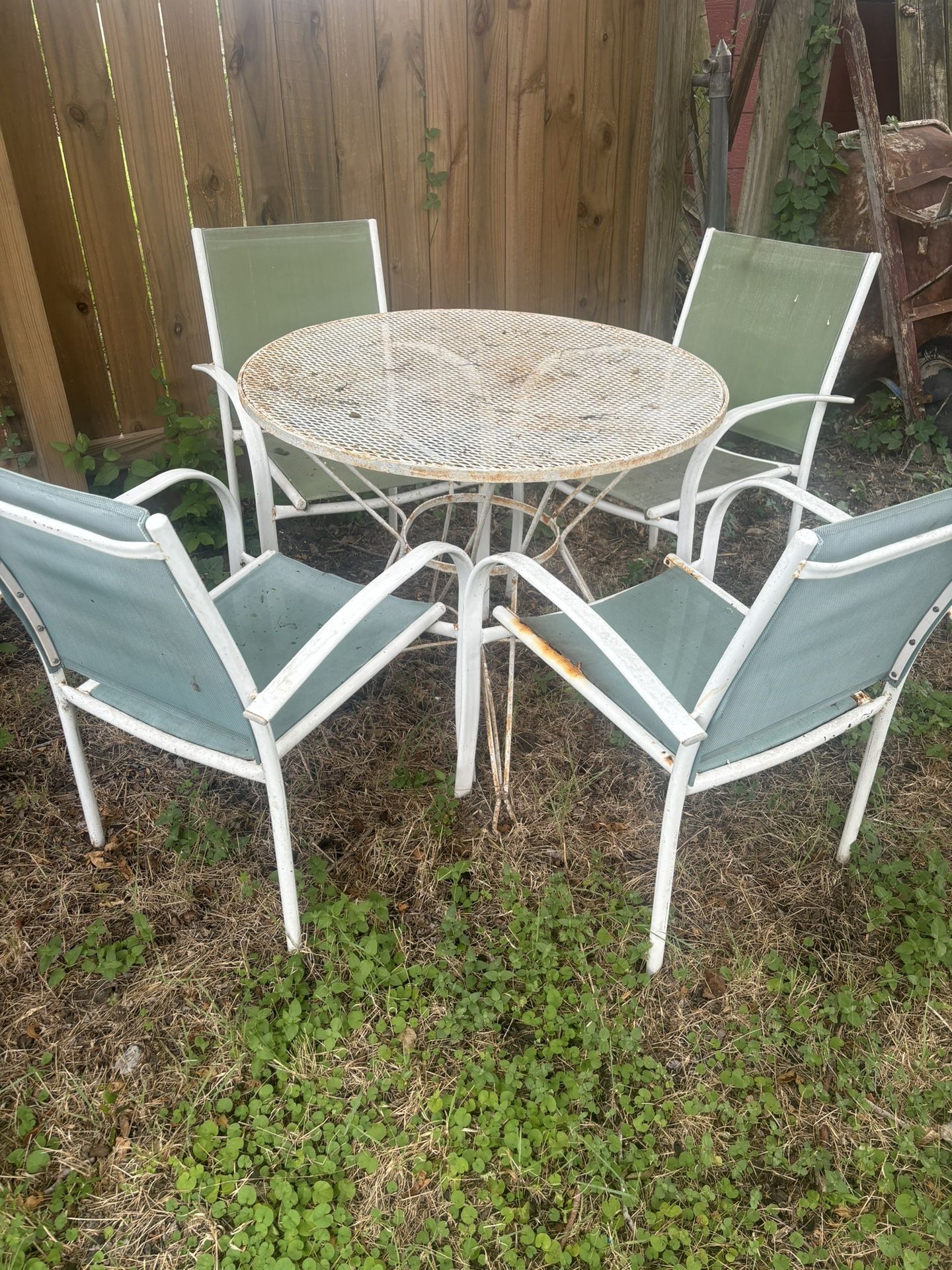 Patio Table And Four Chair