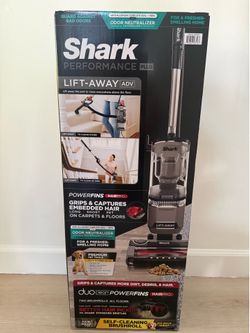 Shark Performance Plus Lift-Away ADV Vacuum